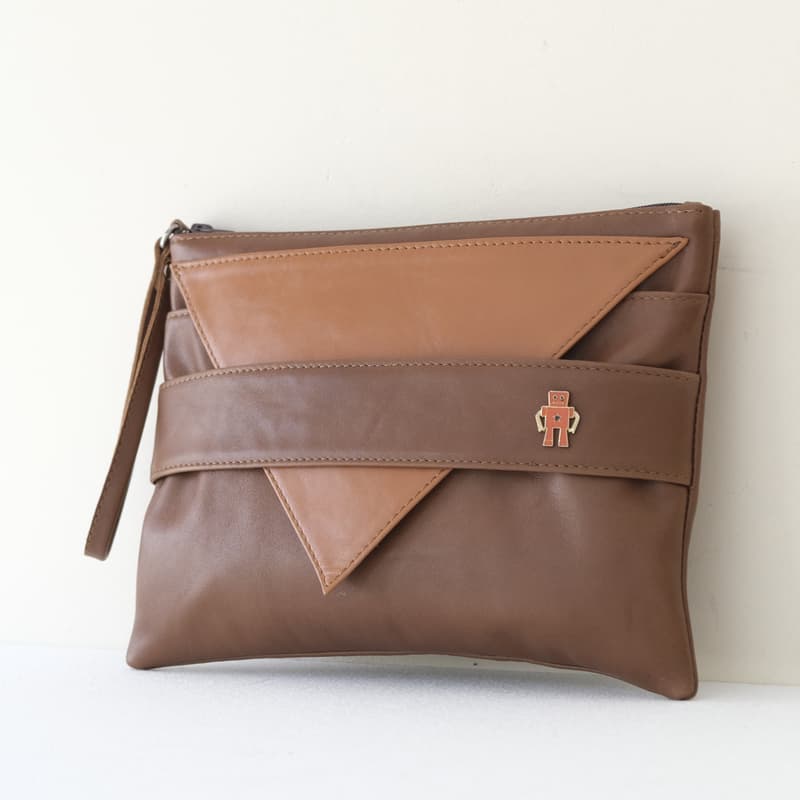 Nui Brown X-Tan Lover Clutch Bag (3)